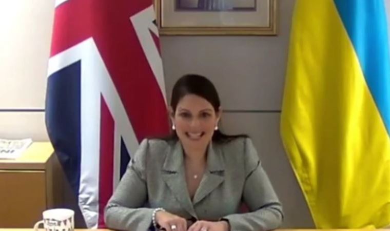 İngiliz bakandan Rus şakacıların 'Nazi' sorusuna skandal yanıt (26 Mart 2022) (Video Haber)