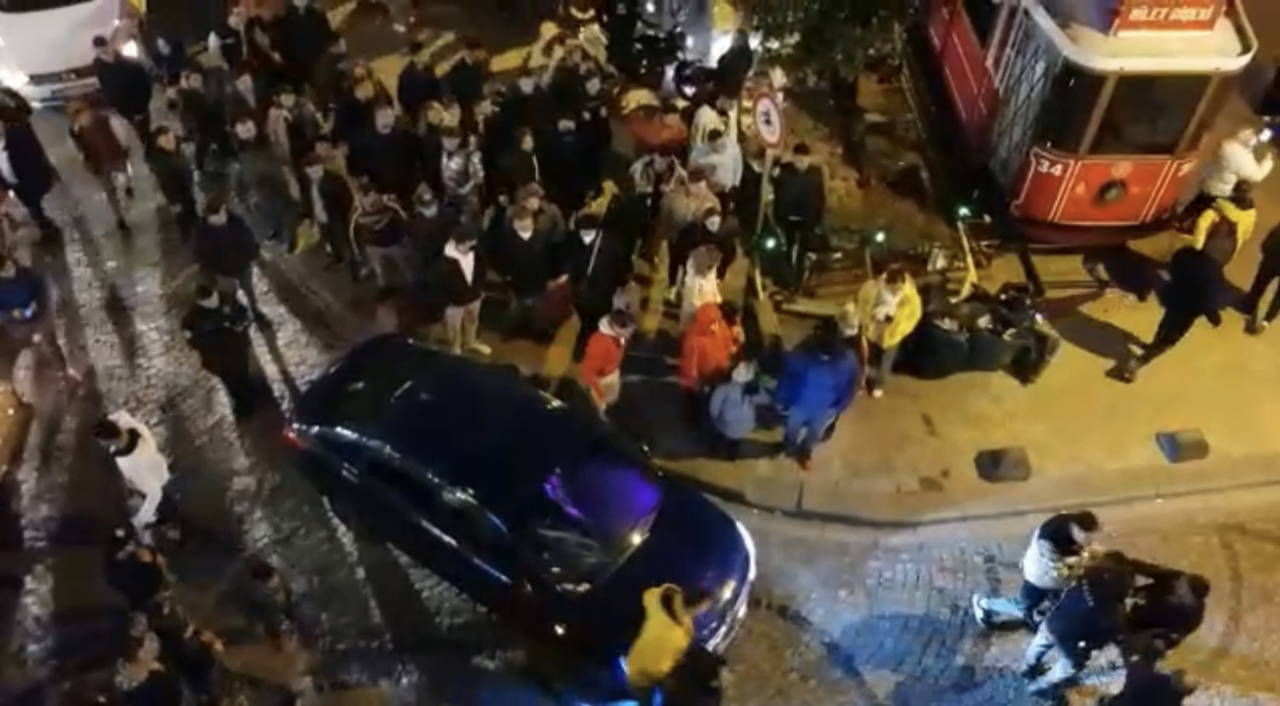 Galata'da olaylı gece: Polis müdahale etti