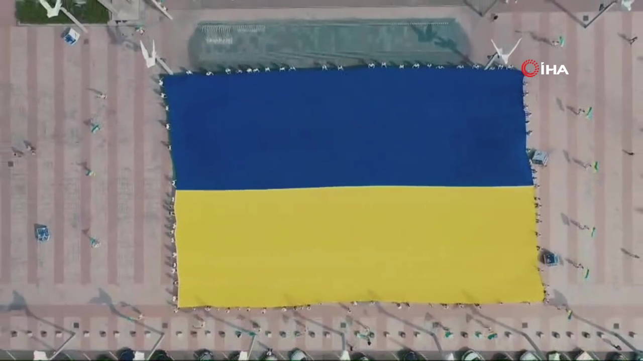 Zelenski, Ukrayna’daki savaşın çarpıcı görüntülerini yayımladı