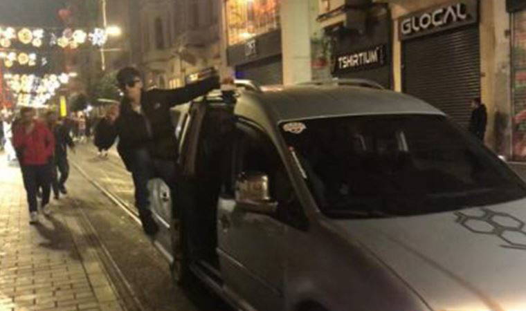 İstiklal Caddesi'nde şov yapan trafik magandaları polise yakalandı