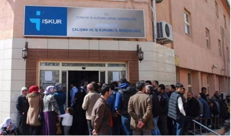 MHP'den 'Bakanlıkta işe alım için para alanlar' iddiası