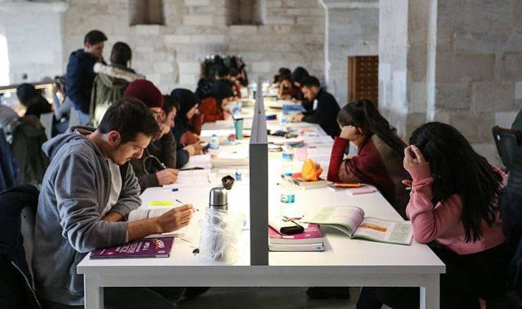 Tanal: Batman Üniversitesi'nde öğrencilere yasaklanan okuma salonu vakfa mı tahsis edildi?