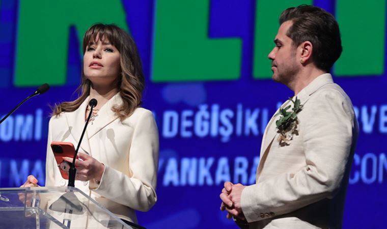 Beren Saat ve Kenan Doğulu'nun sözleri geceye damgasını vurdu