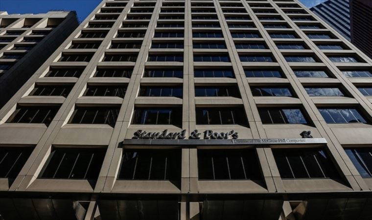 SP Rusya'nın notunu bir kez daha düşürdü