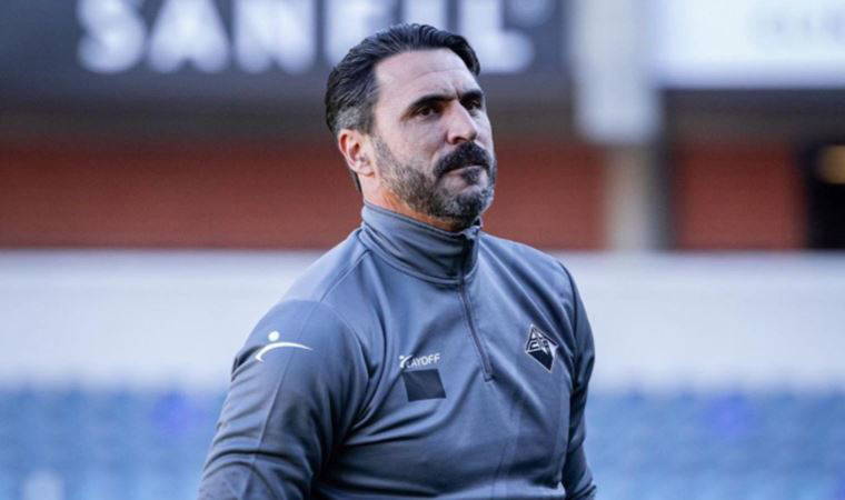Eski Beşiktaşlı Hugo Almeida, Academica’nın geçici teknik direktörü oldu