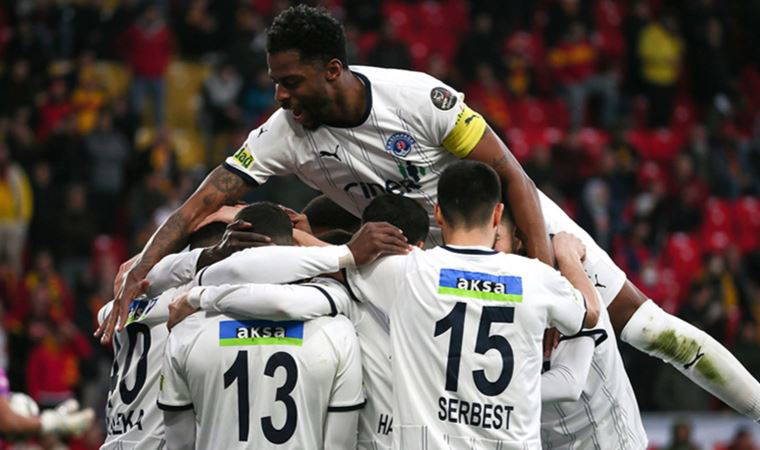 5 gollü müthiş maçta kazanan Kasımpaşa oldu!