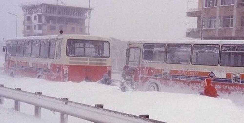 1987 İstanbul kışında neler yaşandı? Tarihe geçen kar fırtınasından çarpıcı fotoğraflar