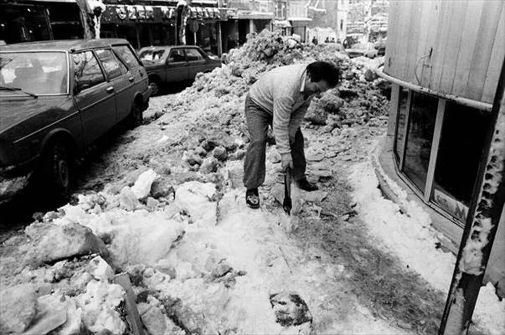 1987 İstanbul kışında neler yaşandı? Tarihe geçen kar fırtınasından çarpıcı fotoğraflar