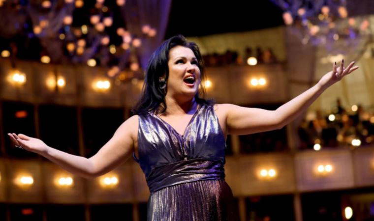 New York Metropolitan Operası, Rus soprano Anna Netrebko'nun görevine son verdi