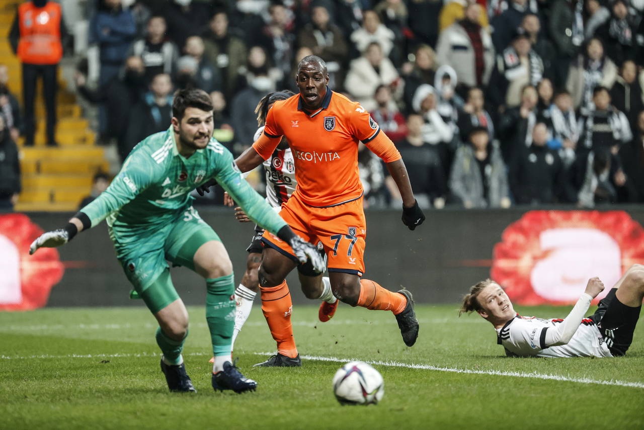 4 gollü maçta kazanan yok! Beşiktaş 2-2 Başakşehir