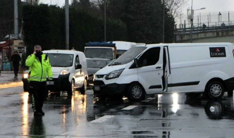 Okmeydanı-TEM Bağlantı yolunda kaza trafiği kilitledi