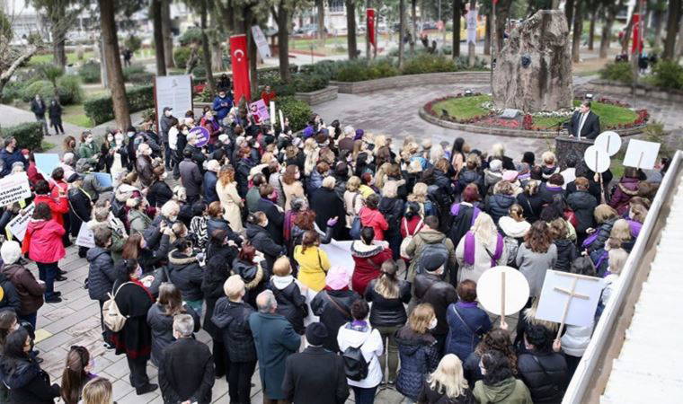Zübeyde Hanım Anıt Mezarı'na 8 Mart ziyareti