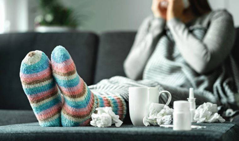 Omicron varyantındaki sırt ağrısı dikkat çekti: Hastalar şiddetli ağrıdan şikayetçi