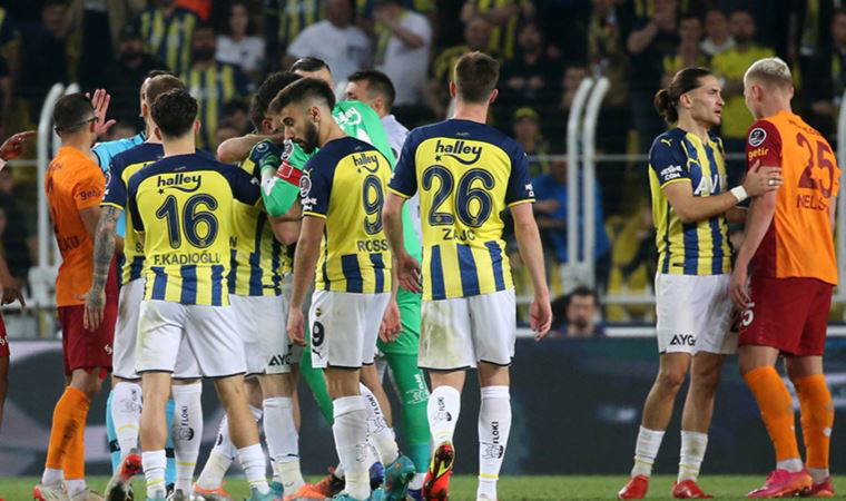 Rıdvan Dilmen: Fenerbahçe'nin oynamayan oyuncuları, Galatasaray'ın 11'inden kaliteli