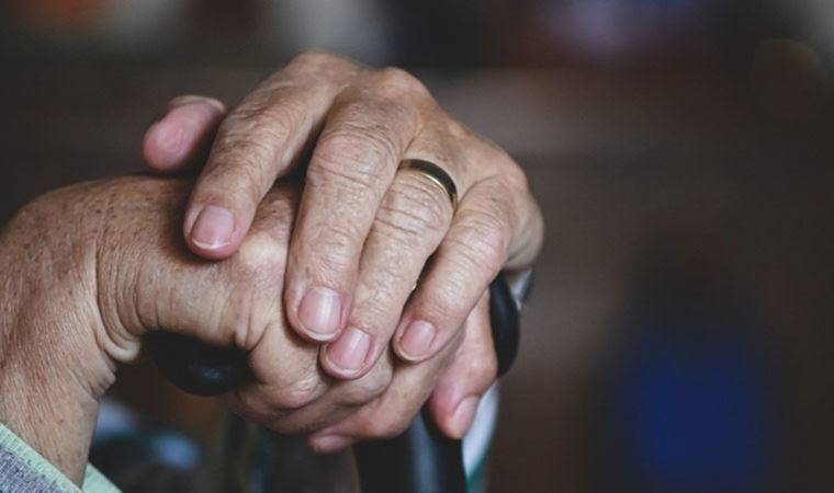 Beyin piliyle 'Parkinson hastalığının' saati geri alınabiliyor