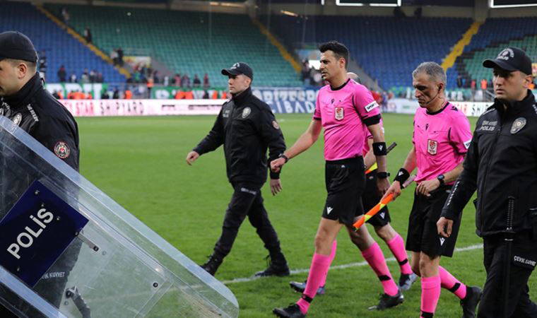 Konyaspor'da öfke dinmiyor! Şimdi de Ferhat Gündoğdu'ya istifa çağrısı!