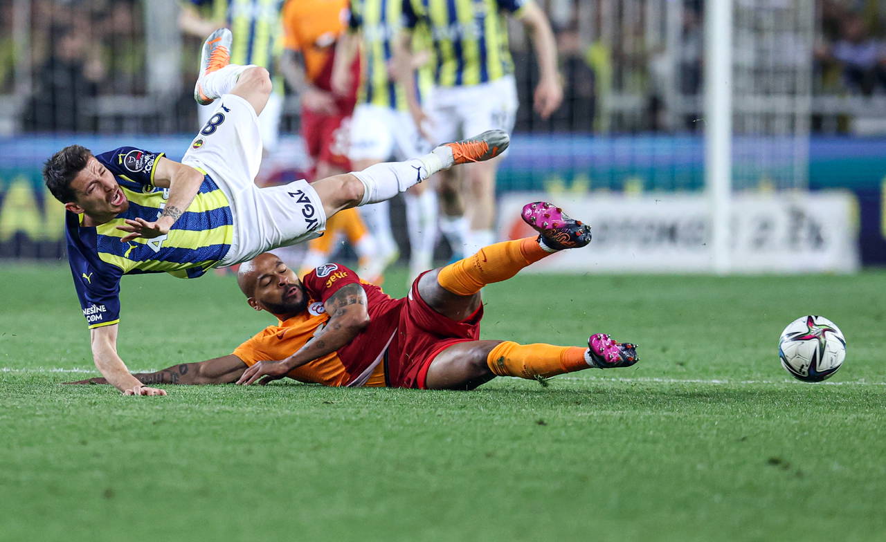 Serdar Ali Çelikler'den Mert Hakan Yandaş'a: Emre Belözoğlu olmaya çalışıyor