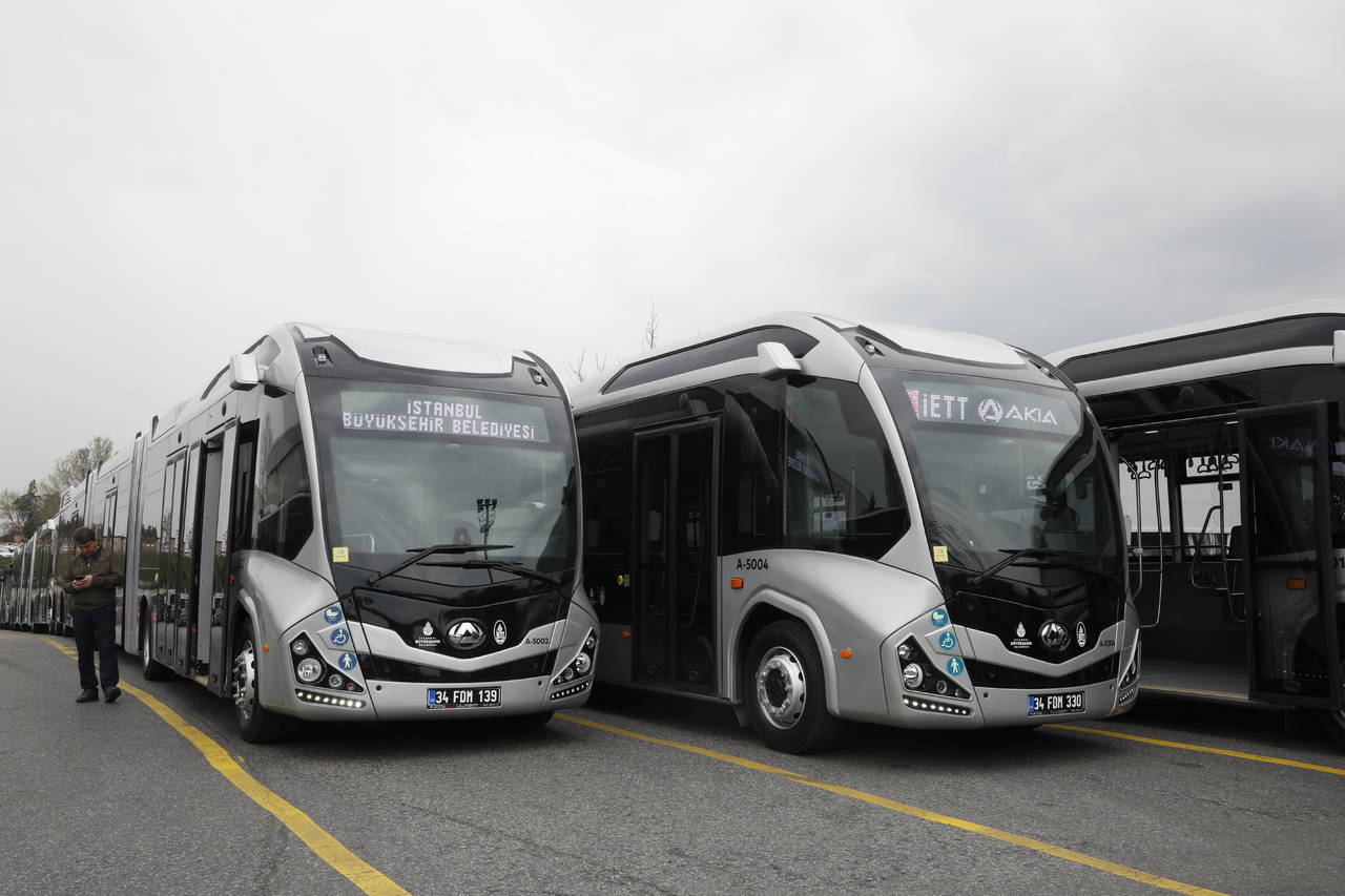 İBB'nin satın aldığı 160 yeni otobüsten 30'u teslim alındı: İşte İstanbul'un yeni metrobüsleri...