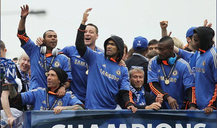 Efsane futbolcu Ashley Cole'un kan donduran olayı! Hırsızlar ellerini bağlayıp, diz çöktürdü