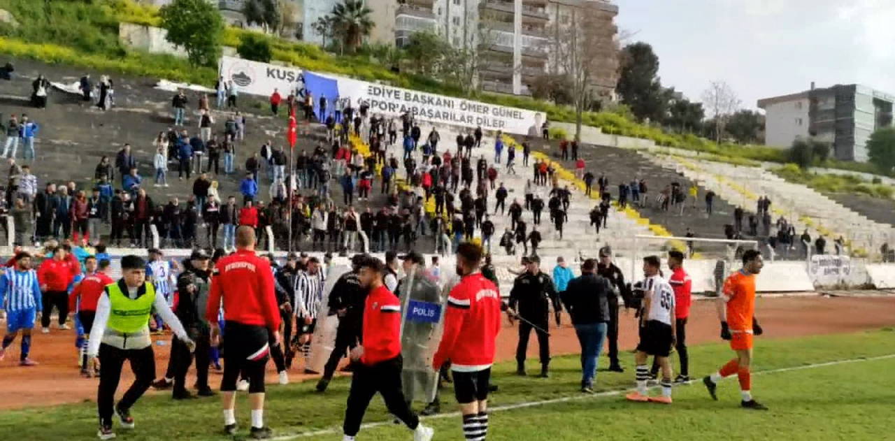 Bölgesel Amatör Lig'e yükselme maçında saha karıştı