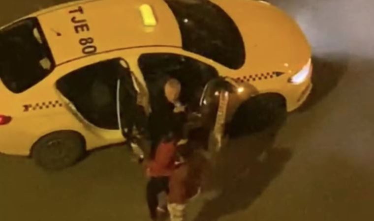 Bıçaklı taksici dehşeti: 'Seni bıçaklarım' diyerek çifti kovaladı (18 Nisan 2022) (Video Haber)