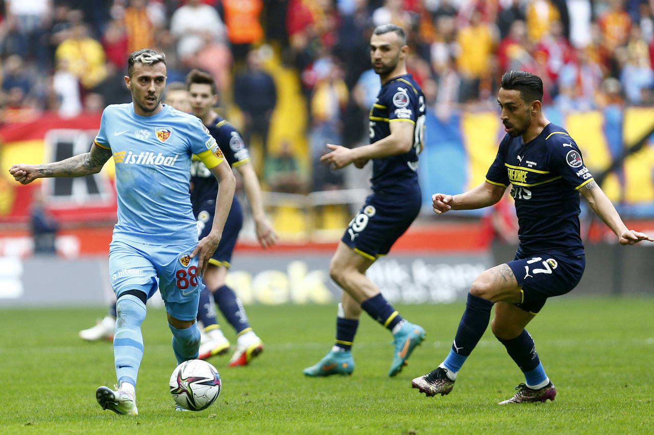 Fenerbahçe, 3 puanı 4 golle aldı! Kayserispor 0-4 Fenerbahçe