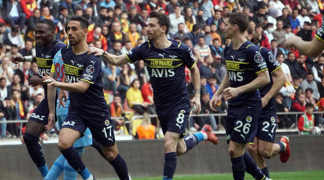 Fenerbahçe, 3 puanı 4 golle aldı! Kayserispor 0-4 Fenerbahçe