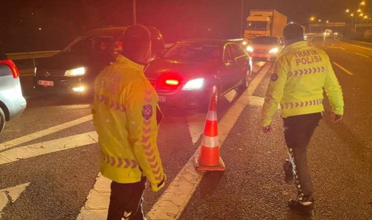 Ankara-Zonguldak yolu, heyelan nedeniyle trafiğe kapatıldı