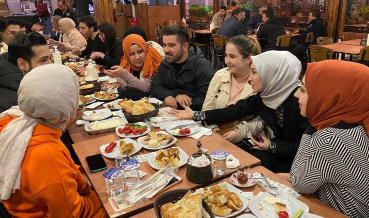 AKP'li Rümeysa Kadak'ın rastgele 'sahur'u yakalandı: Jahrein tek tek açıkladı