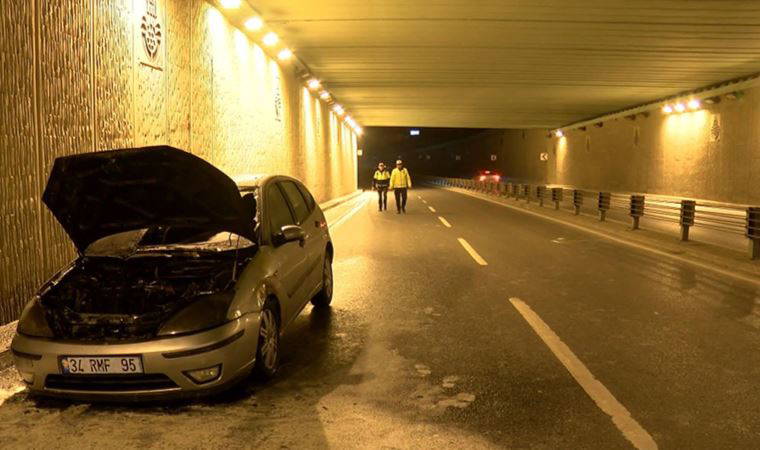 Sarıyer'de otomobil yangını: Bir anda alev aldı (24 Nisan 2022)