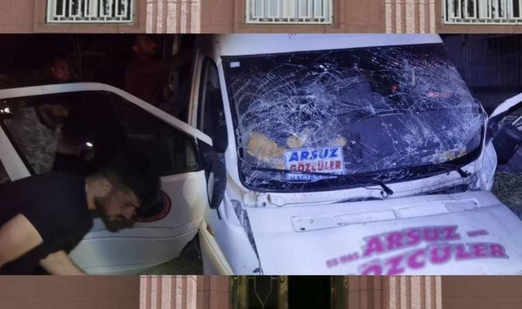 Hatay'ın İskenderun ilçesinde yolcu minibüsü takla attı: 12 yaralı (24 Nisan 2022) (Video Haber)