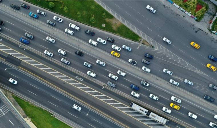 Motorlu kara taşıtları 2020'de 300,6 milyar kilometre yol katetti