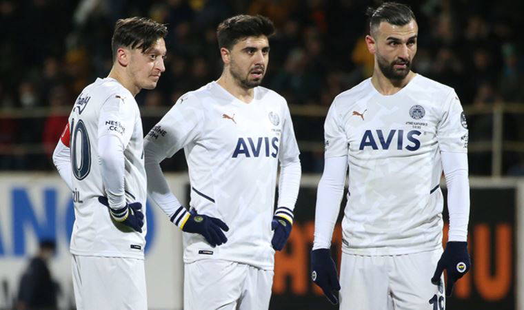 Fenerbahçe'de Mesut Özil ve Ozan Tufan çalışmalarını sürdürdü