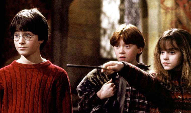 Harry Potter serisinin ilk kitabı açık artırmada: 'Hayatta kalan tek nüsha'