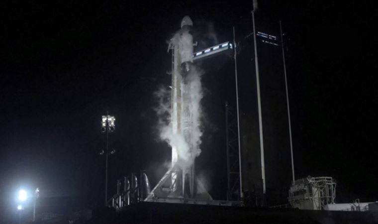 SpaceX, 'Crew-4' uçuşu ile uzaya 4 astronot gönderdi