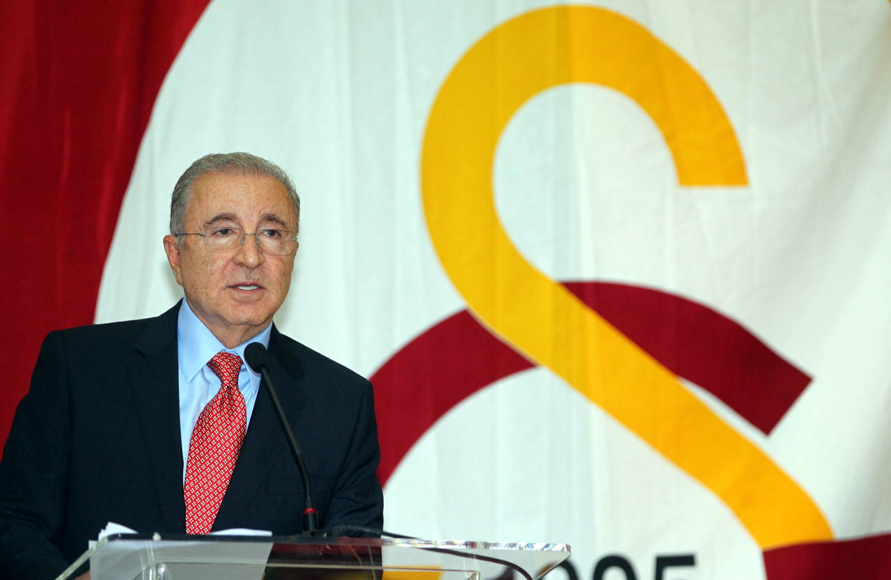 Ünal Aysal: Galatasaray kimseye bağlı olamaz