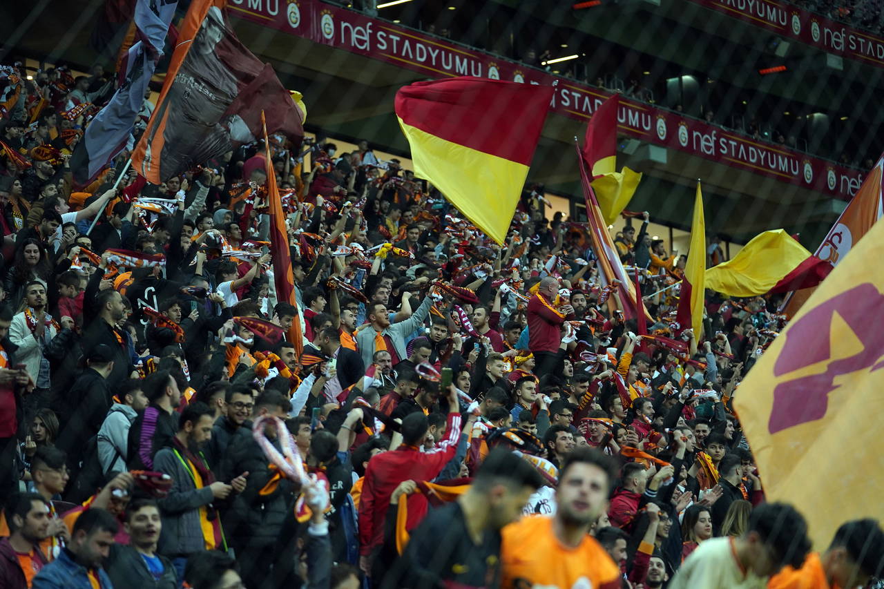 Ünal Aysal: Galatasaray kimseye bağlı olamaz