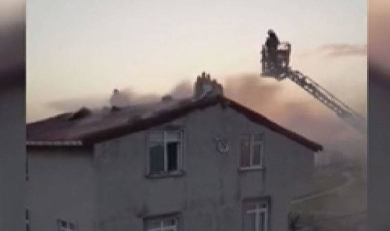 Arnavutköy'de çatı yangını