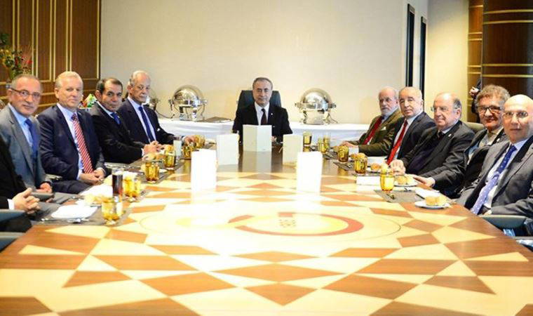 Ünal Aysal: Galatasaray kimseye bağlı olamaz