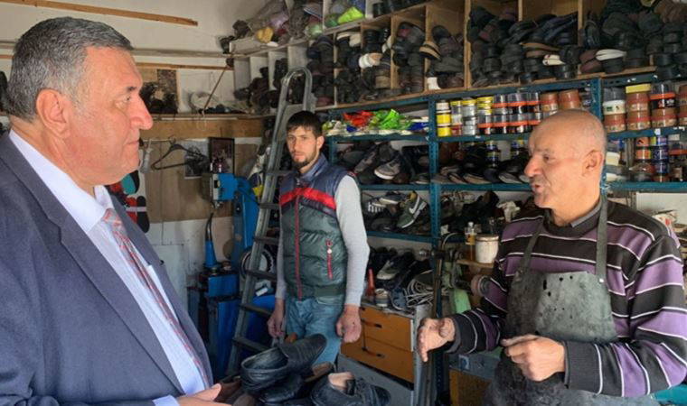 İkinci el ayakkabı satışı patladı: 'Bu yılki kadar ayakkabı tamiri yapıldığını hatırlamıyorum'