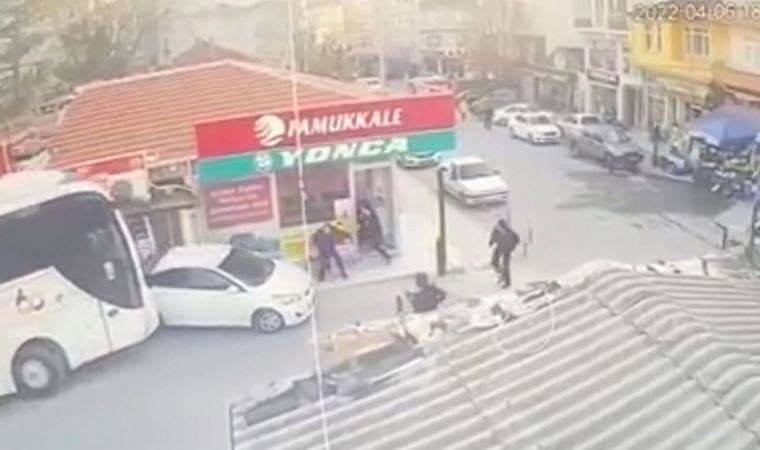 Yolcu otobüsü dar sokaklarda dehşet saçtı (07 Nisan 2022) (Video Haber)