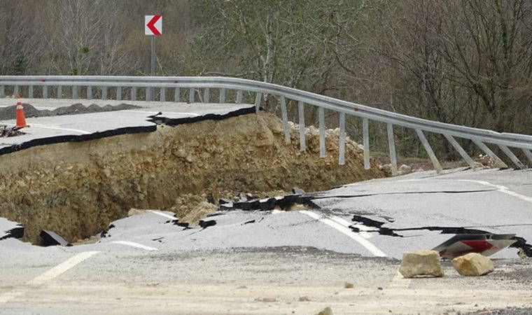 Karadeniz Sahil Yolu çökmüştü: Bayramdan sonra açılacak
