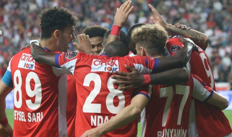 Antalyaspor'un 14 maçlık namağlup unvanı rekor getirdi