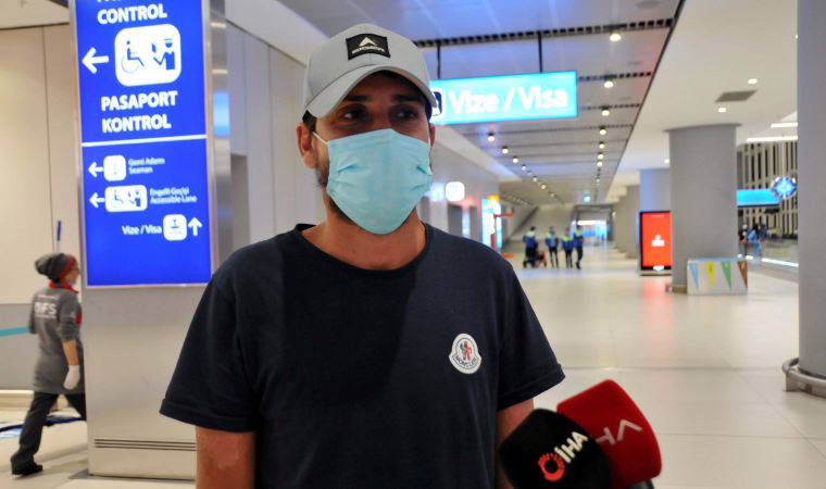 Balıkçılar tarafından 66 saat sonra kurtarılan Türk kaptan yurda döndü (11 Mayıs 2022) (Video Haber)