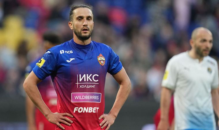 Milli futbolcu Yusuf Yazıcı, reklam filmi için kamera karşısına geçti