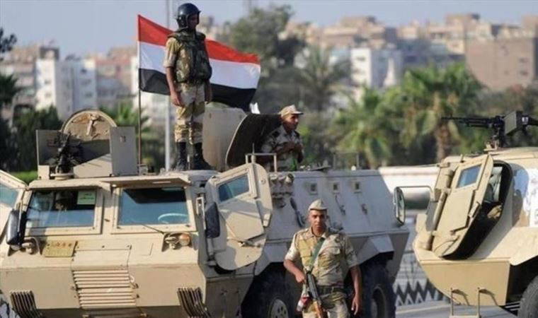 Mısır ordusunun Sina Yarımadası'ndaki operasyonunda 4 kişi öldürüldü