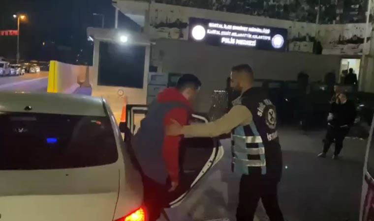 Kartal'da yolu kapatarak 'drift' yapan sürücü yakalandı