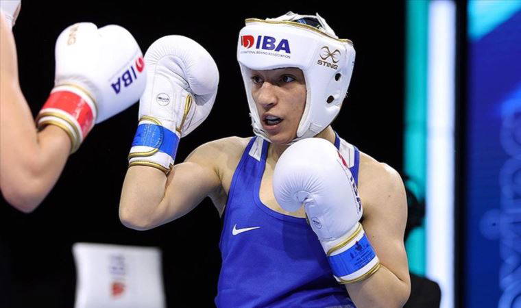 Milli boksörler Ayşe Çağırır ve Sema Çalışkan bronz madalyayı garantiledi