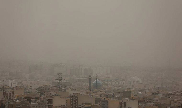 Hava kirliliği Tahran'ı kapladı: Tüm okullar ve devlet kurumları tatil edildi (17 Mayıs 2022)