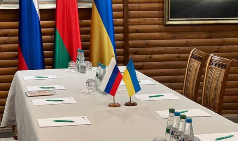 Ukrayna: Rusya ile heyetler arası müzakere süreci askıya alındı